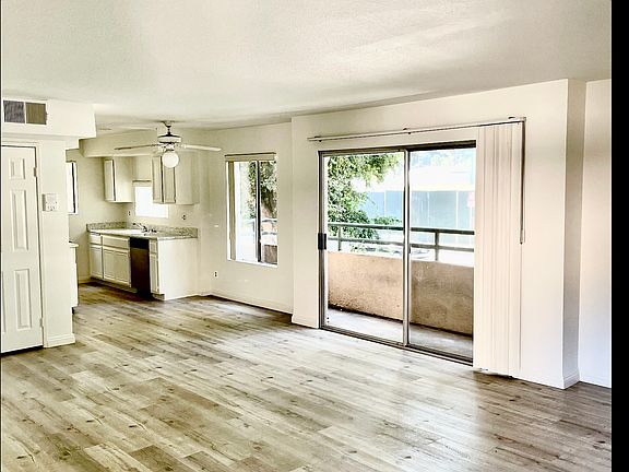 2nd image of 4152 Whitsett Ave #204