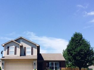 352 Brixton Woods Dr E, Pittsboro, IN