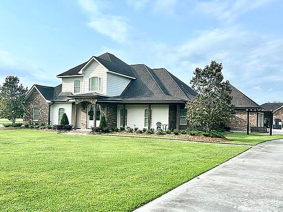 2nd image of 1940 Bayou Rd