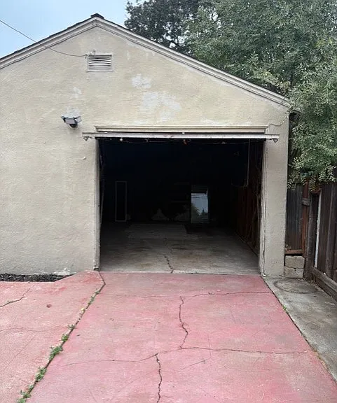 1855 W Willow St — Photo 10