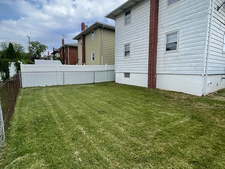 318 Kennedy Dr #2 — Photo 6