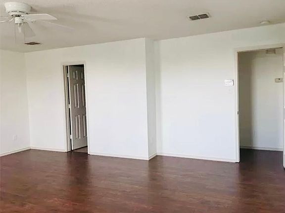 4th image of 3509 Andalusian Dr