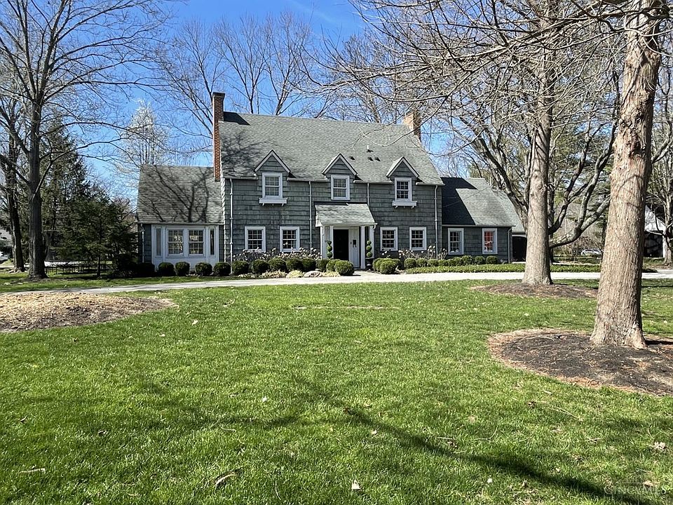 2nd image of 108 Miami Ave
