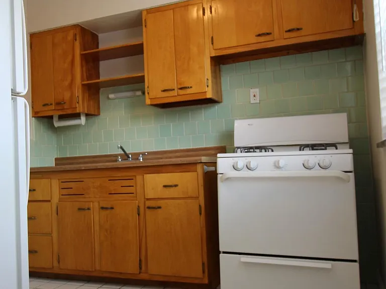 Spacious kitchen area