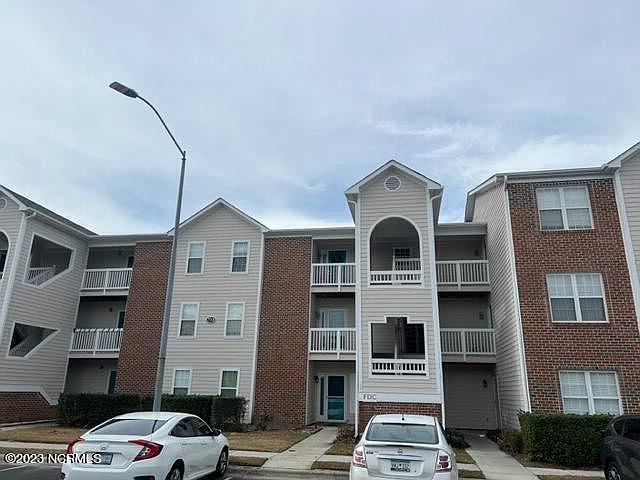 2nd image of 713 Clearwater Ct APT G