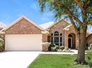 635 Oak Creek Dr, Cedar Hill, TX 75104
