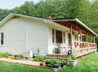 607 Fred Sparks Rd, Bakersville, NC 28705