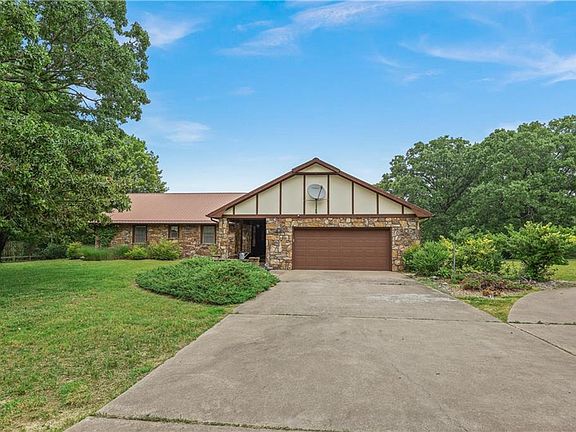 2nd image of 8000 SE Condor Ln
