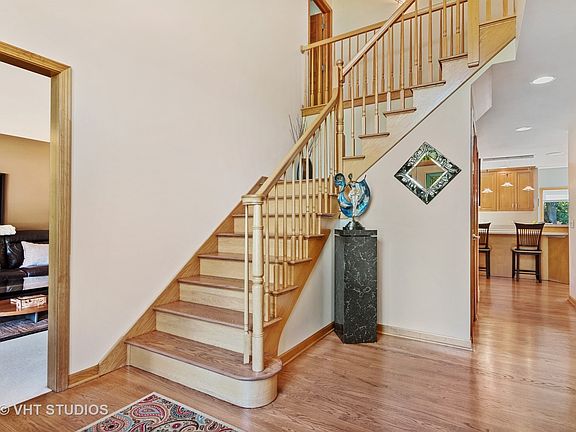 3rd image of 145 Lincoln Pl
