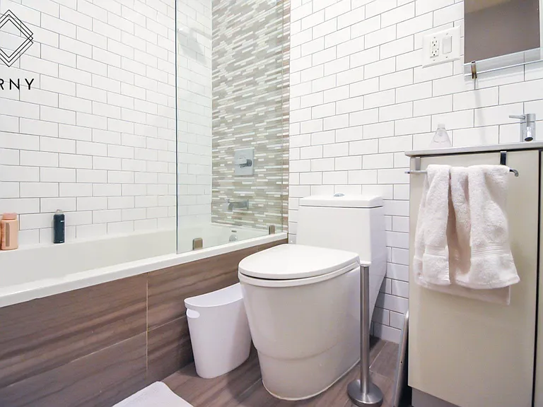 913 Saint Johns Pl #2L — Photo 8