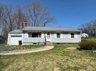 60 Rolling Ridge Rd, Holden, MA 01520