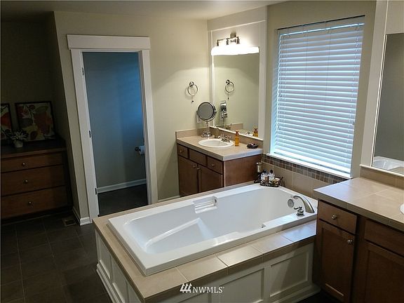 4th image of 34702 SE Carmichael