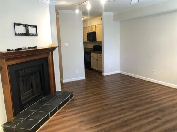 849 Baldwin Ave APT 2F, Norfolk, VA 23517