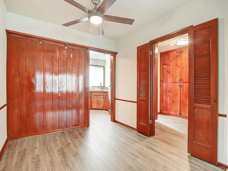 12224-34 Chandler Blvd — Photo 66