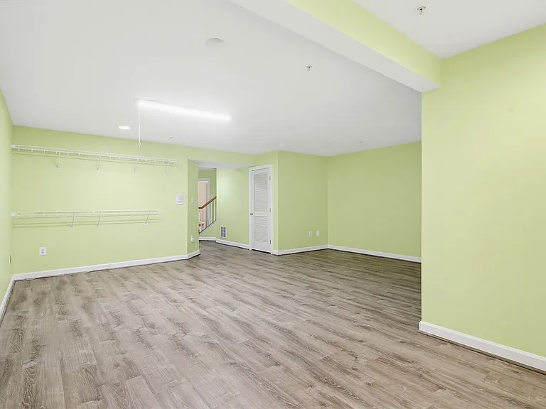 10635 Hillingdon Rd — Photo 26