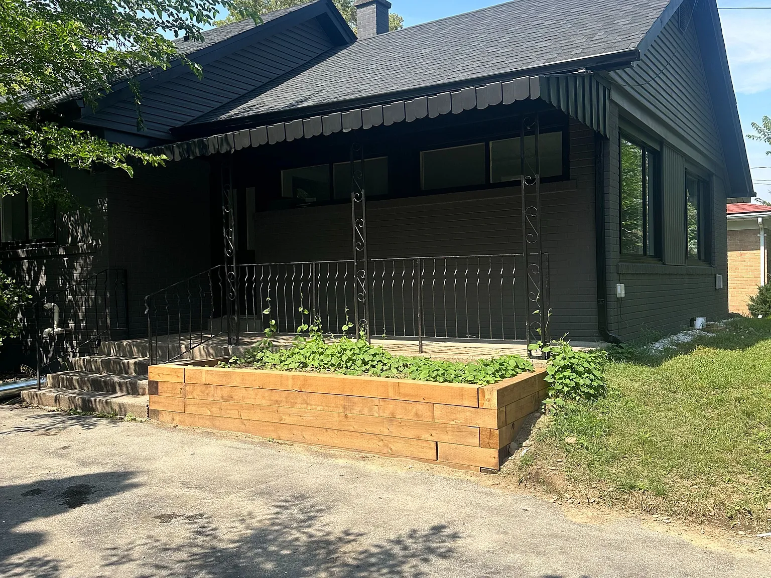 3 bed, $3,300 — Photo 2