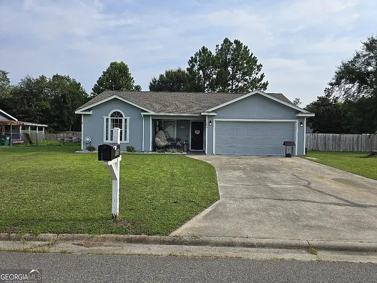 130 Dellwood Pl — Photo 2