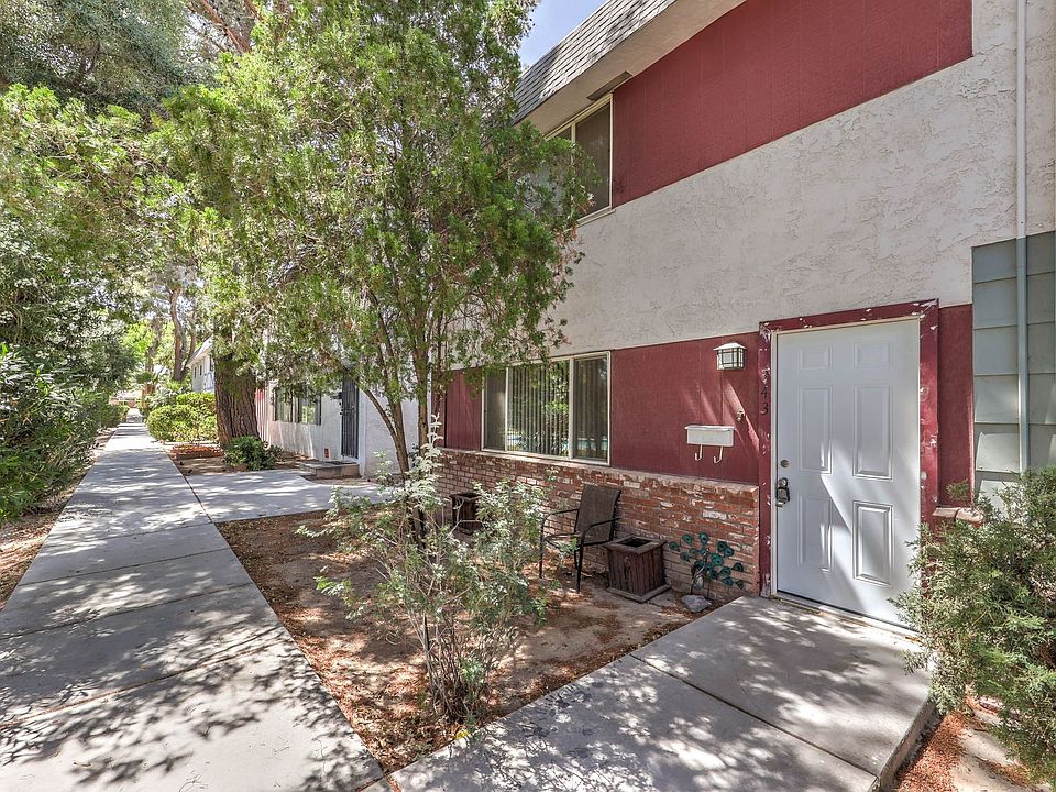 1st image of 343 Greenbriar Townhouse Way