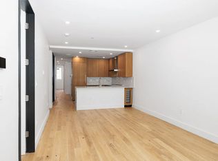 224 W 20th St #6, New York, NY 10011