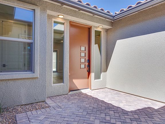 3rd image of 461 Crown Mesa Ave