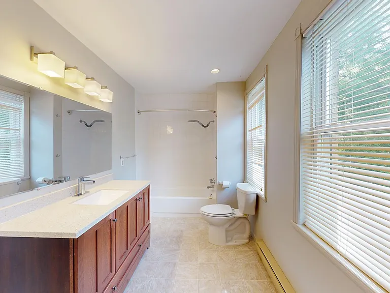 355 Piccadilly St #3 — Photo 15