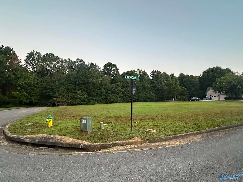 2nd image of 39 S Briarwood Rd