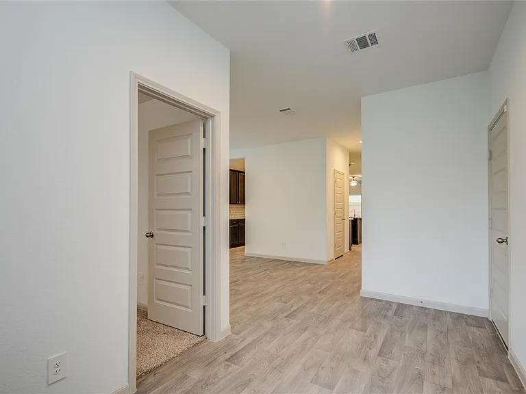 3507 Telford Ln — Photo 6