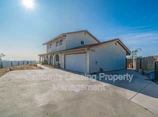 8553 Outland View Dr, Sun Valley, CA 91352