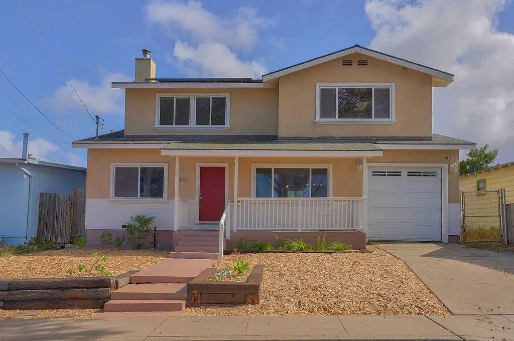 1642 Goodwin St photo 1