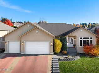 609 N 74th Ave, Yakima, WA 98908