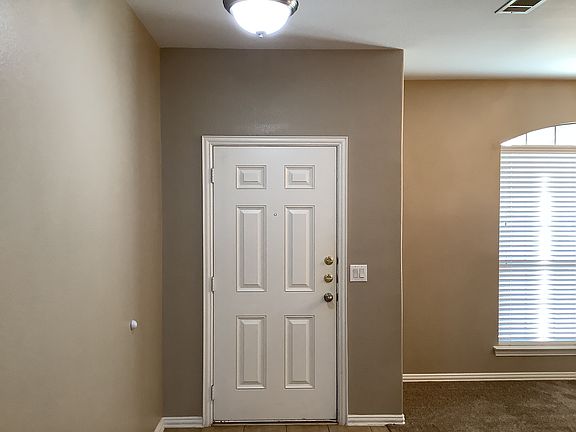 2nd image of 808 Cutting Horse Dr