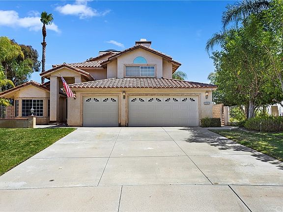 2nd image of 2391 Independence Cir