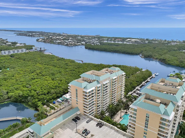 700 E Boynton Beach Blvd #406 — Photo 37