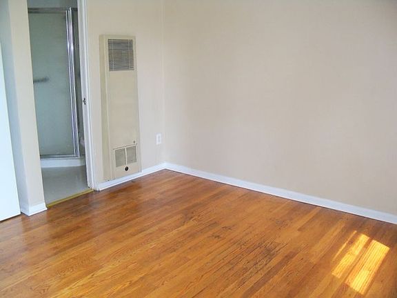 2nd image of 205 N 23rd St APT 1