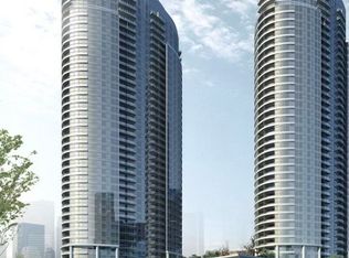 135 Village Green Sq #321, Toronto, ON M1S 0G4