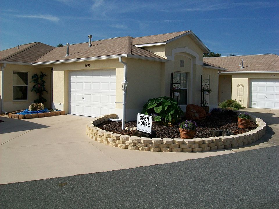 Front of Courtyard Villa