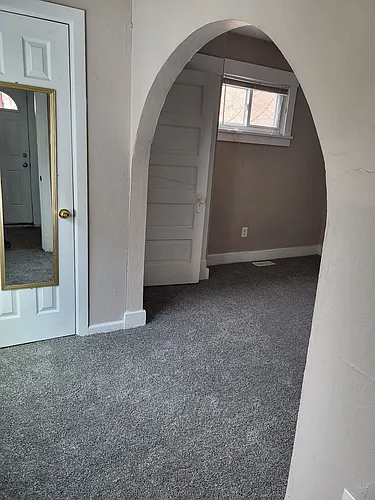 406 Grace St Photo 1