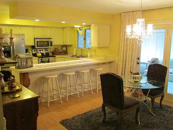 2nd image of 1047 Wentland Dr