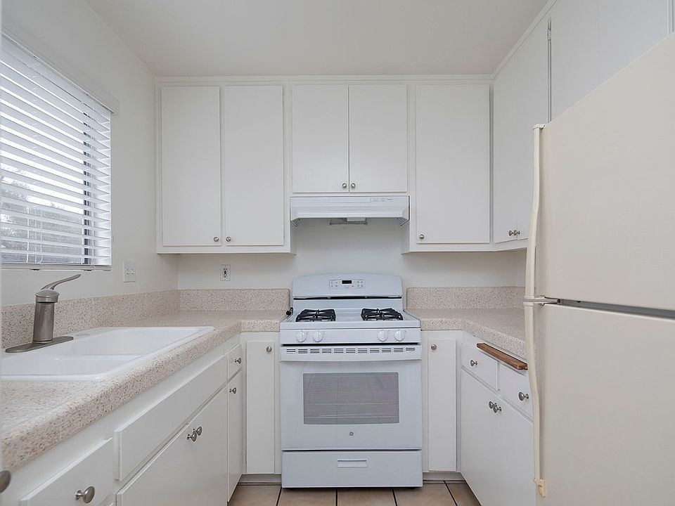 1st image of 4444 Parks Ave #2