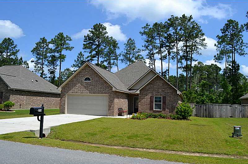 1st image of 216 Trenton Dr