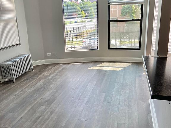 3rd image of 6917 S Clyde Ave #6916
