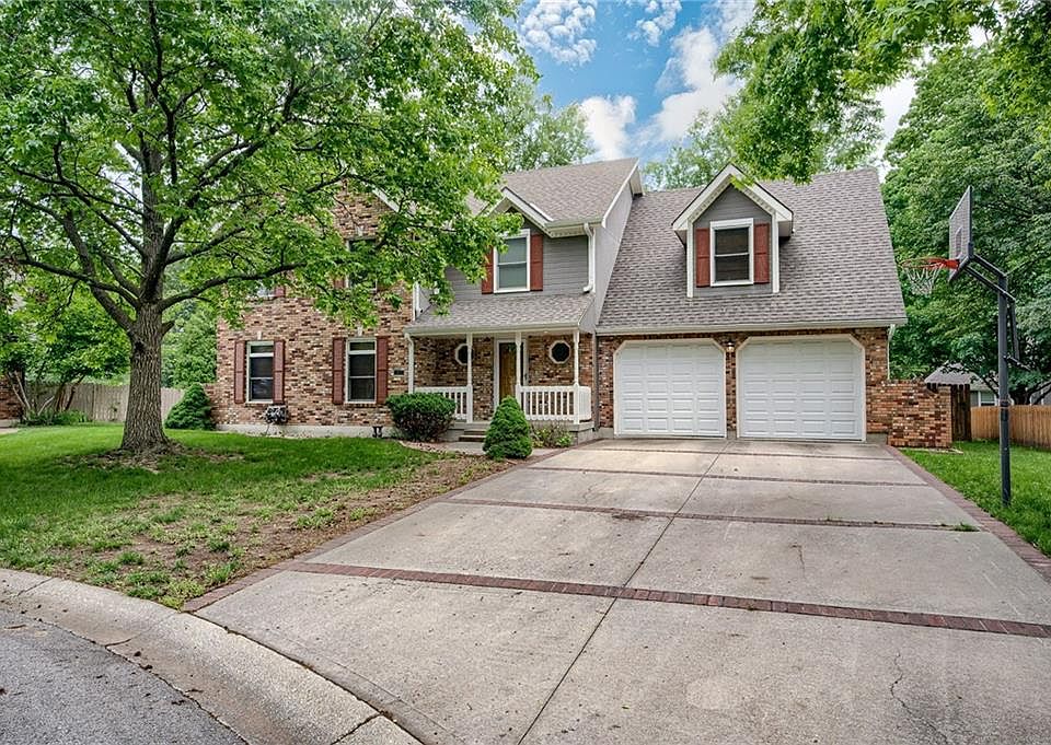 1st image of 2304 NE Myrtle Ct