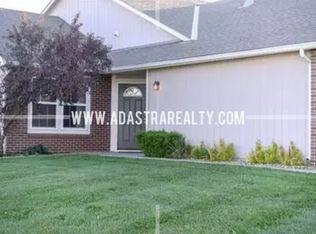 441 W Acorn St, Gardner, KS 66030