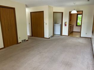 1309 E Avenue Ne 103, Cedar Rapids, IA 52402