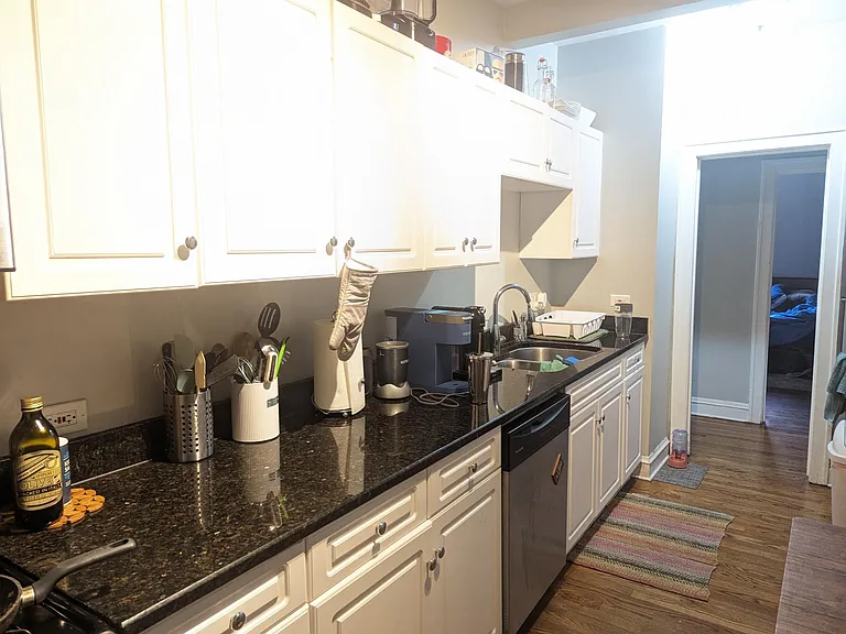 2119 N Campbell Ave #2F — Photo 7