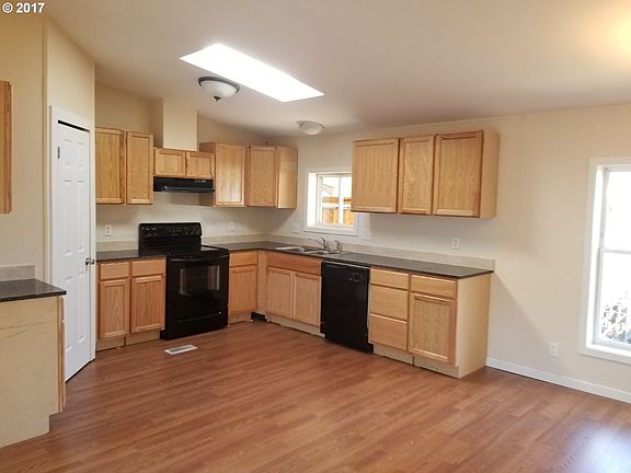 3rd image of 7300 NE 100th Ave Unit 8