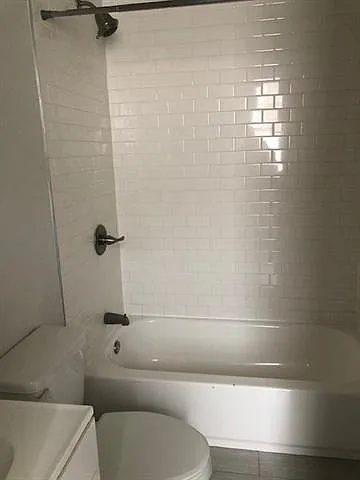 814 Homer St — Photo 5