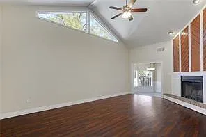 709 Carondelet St — Photo 4