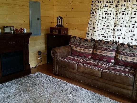 2nd image of 351 NE Collins Lake Dr