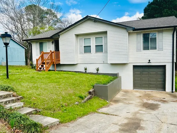 8908 Thomas Rd, Jonesboro, GA 30238